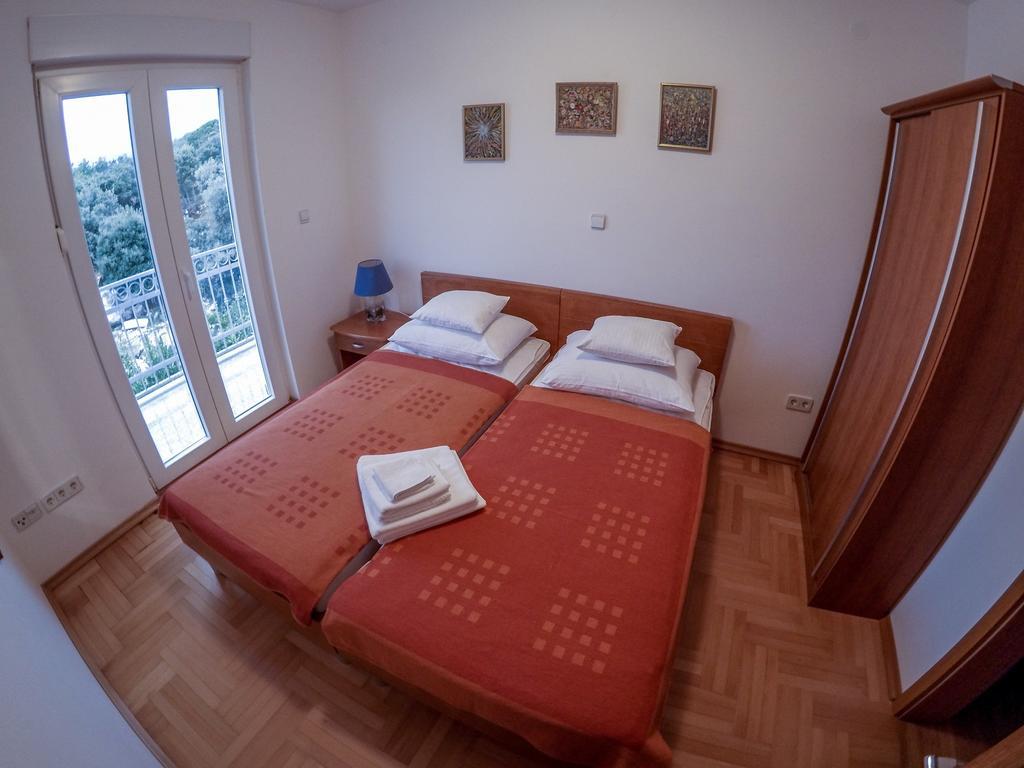 Apartments Car Kampor Habitación foto